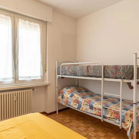 Apartament Al Mini, Ospitar