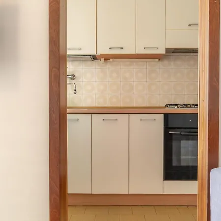 Al Mini, Ospitar Apartament Trydent